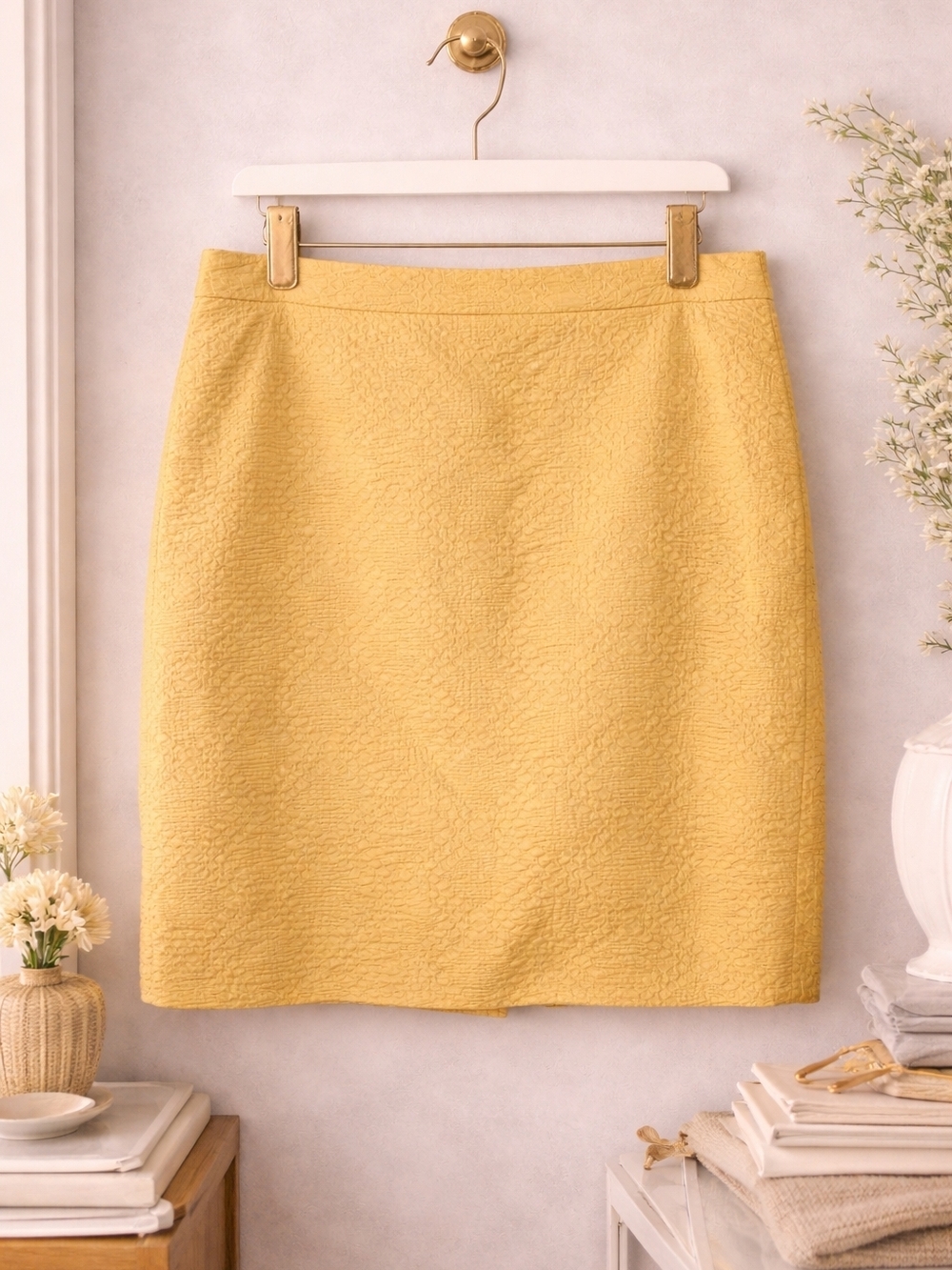 Banana Republic Yellow Textured Skirt Size 12 Pencil Mini Spring Chic
